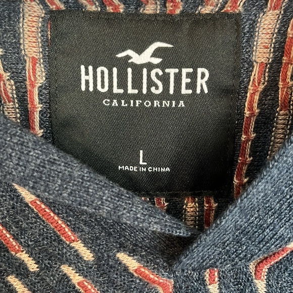 Hollister - Picture 3 of 3